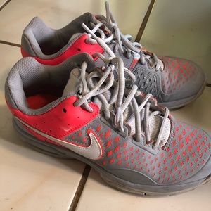 Nike grey and pink unisex sneakers